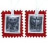 Scapulaire en tissus de la Passion du Christ avec explication H. 4,5 x 5 cm. Sachet individuel