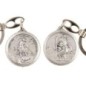 Porte-clés double face en métal couleur argentée Ø 3,2 cm saint Christophe et un saint.