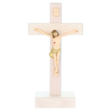 Crucifix en bois clair sur socle avec Christ en resine style bois..