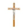 Crucifix en bois d´olivier avec Christ en métal couleur argentée.