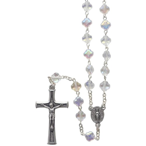 Chapelet grains cristal blanc en forme de croix, Ø 7 mm sur chaine, longueur au cœur 35 cm, croix métal. Livre en boite
