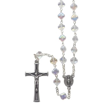 Chapelet grains cristal blanc en forme de croix, Ø 7 mm sur chaine, longueur au cœur 35 cm, croix metal. Livre en boite