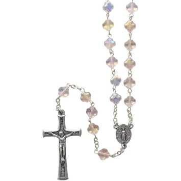 Chapelet grains cristal rose en forme de croix, Ø 7 mm sur chaine, longueur au cœur 35 cm, croix métal. Livré en boite