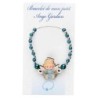 Bracelet sur élastique pour enfant, grains nacrés Ø 4 mm, avec médaille ange bois.
