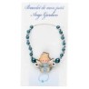 Bracelet sur élastique pour enfant, grains nacrés Ø 4 mm, avec médaille ange bois.
