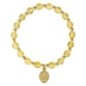 Bracelet sur élastique grains rond en verre Ø 6 mm avec médaille de la V. Miraculeuse de couleur dorée. Différentes couleurs
