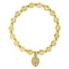 Bracelet sur élastique grains rond en verre Ø 6 mm avec médaille de la V. Miraculeuse de couleur dorée. Différentes couleurs