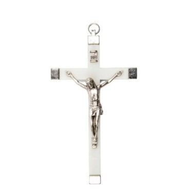 Crucifix métal couleur argentée fluorescent avec Christ métal.