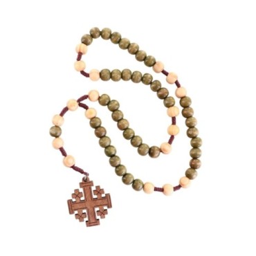 Chapelet sur corde, perles en bois Ø 10 mm, croix de Jérusalem en bois.