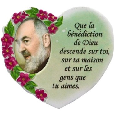 Magnet en résine en forme de coeur H. 6 x 6.5 cm, avec prière pour la maison et résine de diiférents Saints.