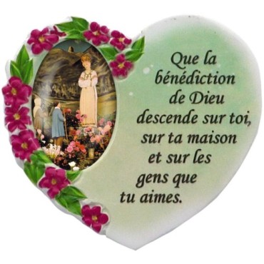 Magnet en résine en forme de coeur H. 6 x 6.5 cm, avec prière pour la maison et résine de diiférents Saints.
