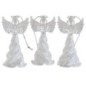 Ange en verre avec ailes argentées. Hauteur 7 cm. Lot de 3 modèles assortis, livrés en boîte .