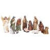 Crèche en résine de couleur avec 11 personnages, H.4 - 13 cm L.3.5 - 9 cm