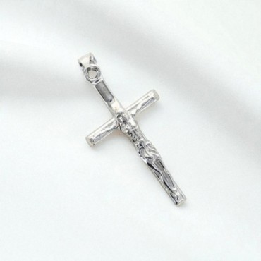 Croix avec Christ en argent 925°/°° H 2.5 cm (1.5 g) Livré en boite
