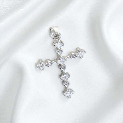 Croix en argent 925 °/°° avec OZ H. 2.1 cm. (1.10 g) Livré en boite