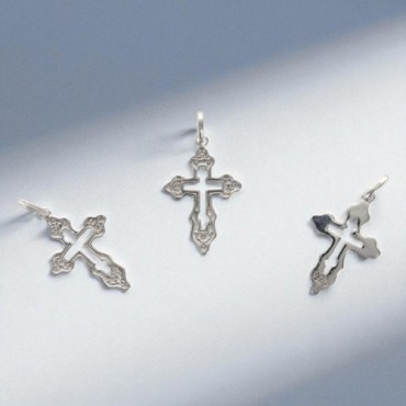 Croix en argent 925°/°° style baroque H 2 cm (1.22 g) Livré en boite