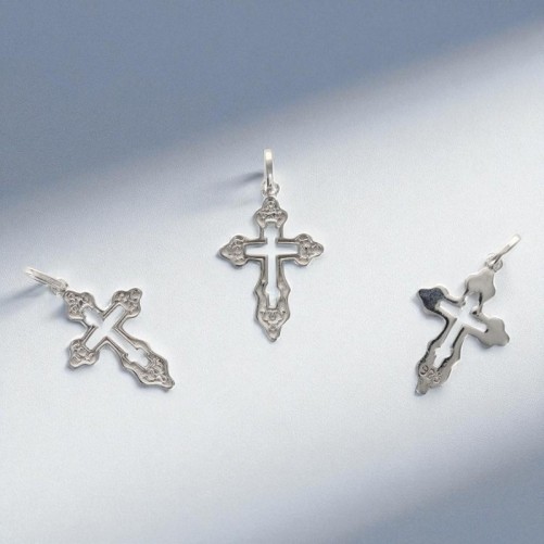 Croix en argent 925°/°° style baroque H 2 cm (1.22 g) Livré en boite