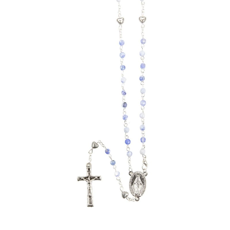Chapelet sur chaîne grains marbrés Ø 4 mm, paters cœur, croix avec Christ, longueur au cœur 26 cm.