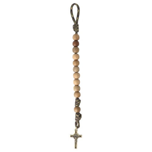 Bracelet dizainier pour homme sur corde grains en bois Ø 1.2 cm avec croix de St Benoit