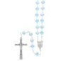 Chapelet grains cristal bleu en forme de croix, Ø 7 mm sur chaine, longueur au cœur 35 cm, croix metal. Livre en boite