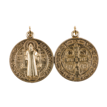 Collier Médaille Saint Benoît D.2cm avec chaîne dorée L.50cm