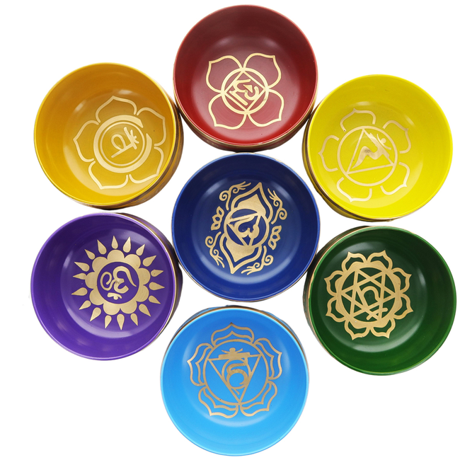 Lot de 7 Bol chantant Tibetain traditionnel en laiton émaillé 7 Chakras Ø 12,5 cm, poids 490 g. - LOT de 7