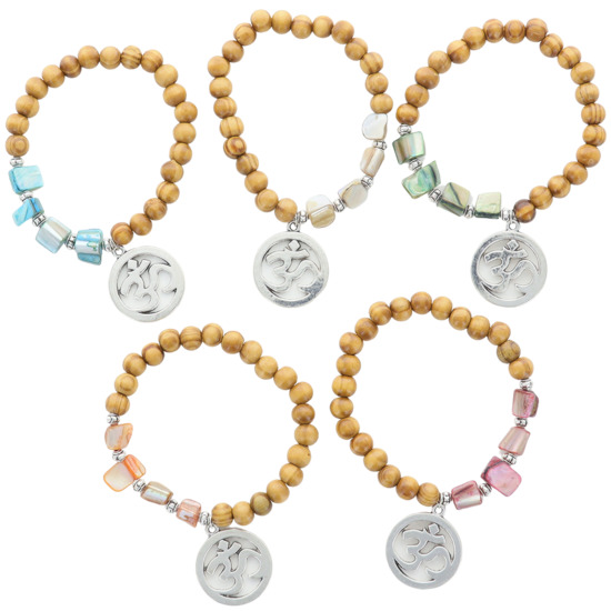 Bracelet sur élastique grains bois et pierre de couleur Ø 8 mm avec pendentif OM. Lot de 10 assortis