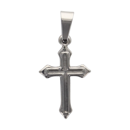 Croix de cou de couleur argentée extrémités légèrement élargies en acier inoxydable H. 1.5 cm. 