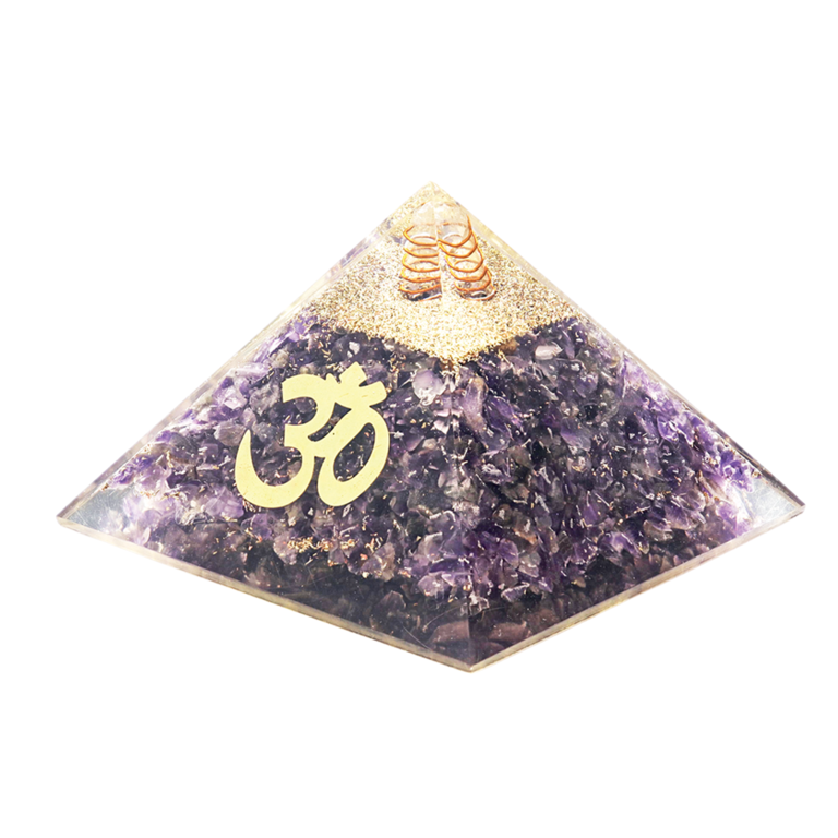 Pyramide Orgonite avec symbole OM, L. 8 cm. Plusieurs pierres.