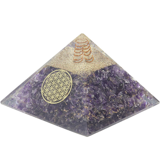 Pyramide Orgonite avec fleur de vie, L. 10 cm. Plusieurs pierres.